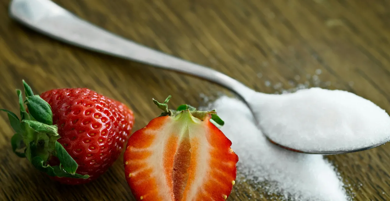 Remplacer le sucre par photo de fraise et de sucre